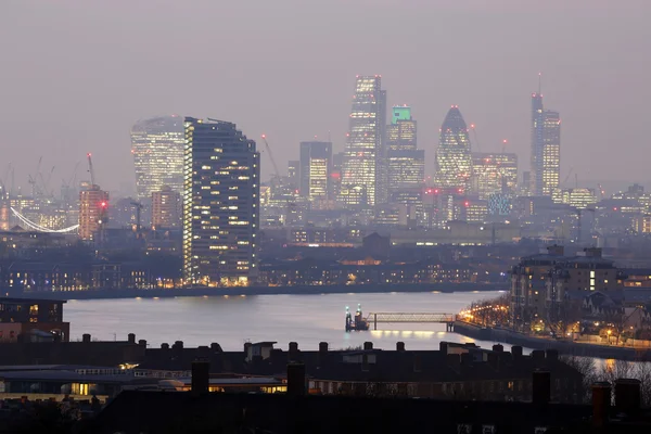 De Skyline van Londen gezien vanaf de Greenwich Park — Stockfoto