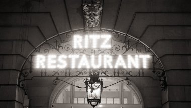 Londra Ritz otel gece