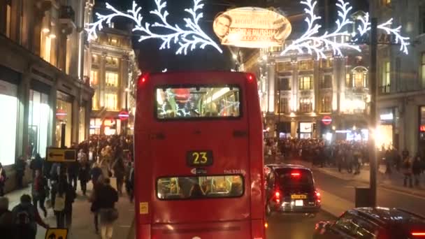 2014, Regent Street mit Weihnachtsdekoration — Stockvideo