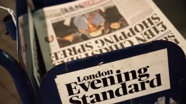 Londen 's avonds standaard — Stockvideo