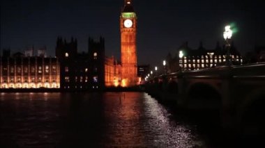 Westminster Sarayı, büyük ben dahil, vınlamak dışarı