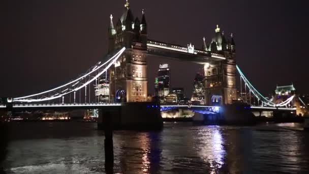 Big Ben, vicino, di notte — Video Stock