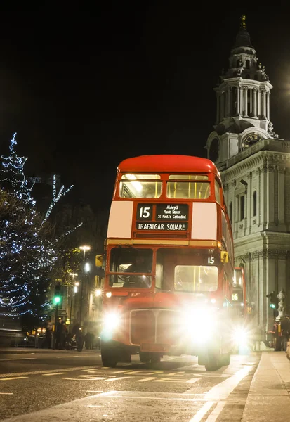 Londen iconische Routemaster Bus — Stockfoto