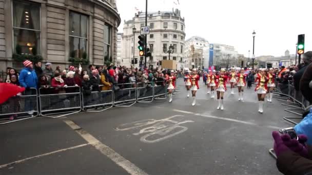 2015, Desfile de Año Nuevo, Londres — Vídeos de Stock