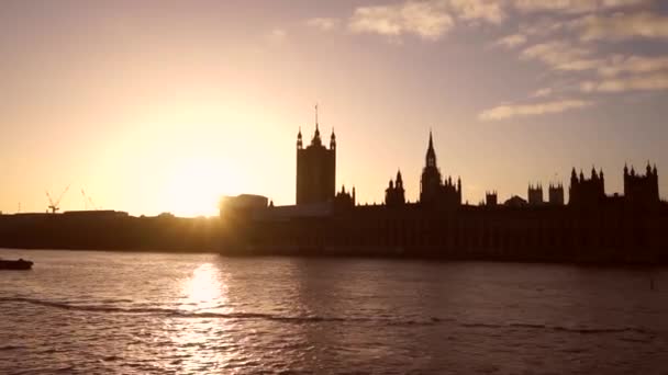 Turistický přechod Westminsterský most — Stock video