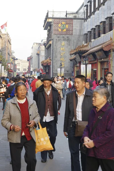 Beijing Via rynku, słynny Wangfujing przekąska ulicy — Zdjęcie stockowe
