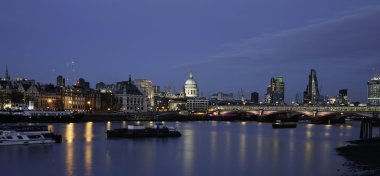 Londra manzarası, gece sahne