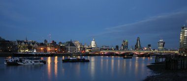 Londra manzarası, gece sahne