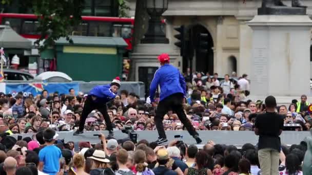 2015 Londra Kore Festivali, Trafalgar Meydanı — Stok video