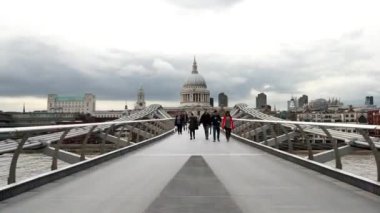 St Paul'ın Katedrali, Tate Modern görüldü