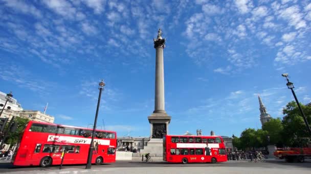 Trafalgar Square, de belangrijkste bezienswaardigheid van Londen, video — Stockvideo