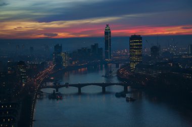 Londra manzarası, Vauxhall köprü içerir
