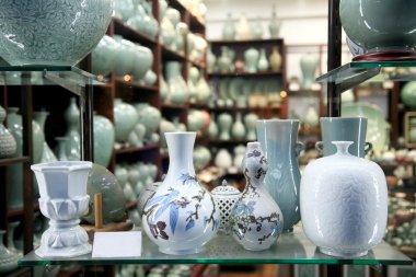 Seramik Dükkanı dış görünümü