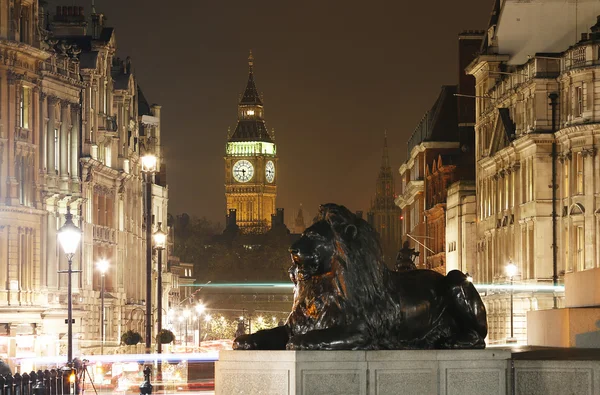 Vista di notte di Londra, Big Ben di includere — Foto Stock