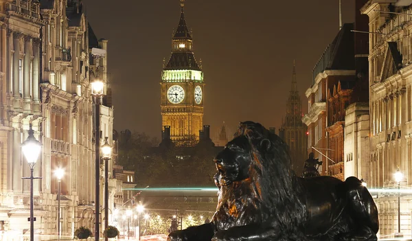 Vista di notte di Londra, Big Ben di includere — Foto Stock