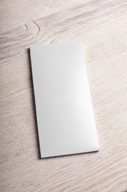 Beyaz çikolata paketi mockup bar