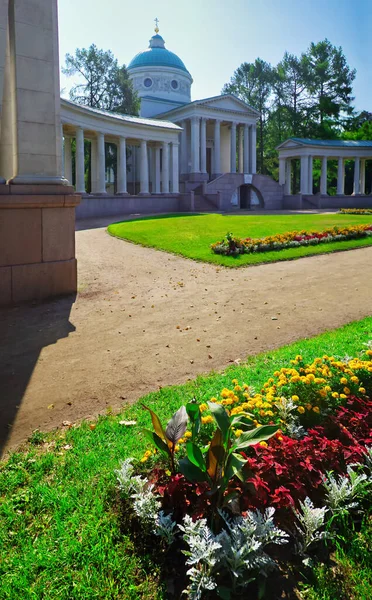 Tempel Graven Colonnade Arkhangelskoye Estate Museum Arkhangelskoye Moskvaregionen Ryssland Augusti — Stockfoto