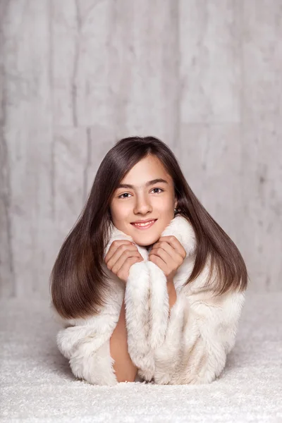 Chica, adolescente, hombre, elegante — Foto de Stock