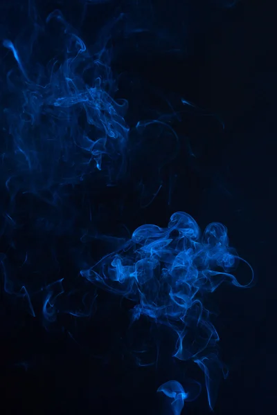 Дым от сигарет — стоковое фото