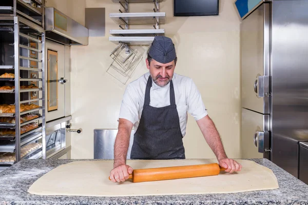 Stadier Beredning Bakverk Kock Förbereder Sylt Croissant Konditori — Stockfoto