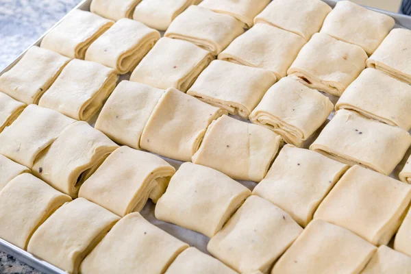 Stadier Beredning Bakverk Kock Förbereder Choklad Brioche Konditori — Stockfoto