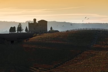 Langhe Unesco mirası günbatımı kez bakıldı