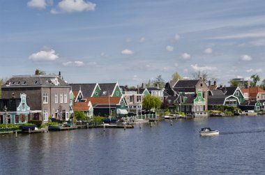 Tipik binalarda Zaanse Schans'a, Amsterdam, Hollanda