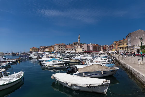 Barcos em Rovinj, Croácia — Fotografia de Stock