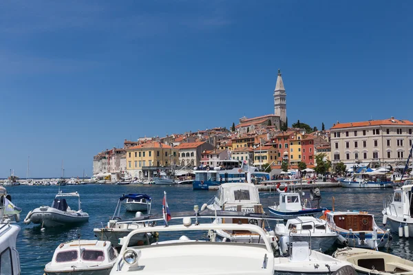 Barcos em Rovinj, Croácia — Fotografia de Stock