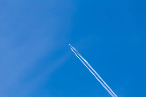 Aircraft in the air — Stock Photo, Image