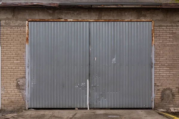 Grunge Metal Garagem Cerca Porta Escuro Para Fundo Textura — Fotografia de Stock