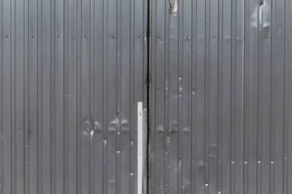 Grunge Metallo Garage Porta Recinzione Scuro Sfondo Texture — Foto Stock
