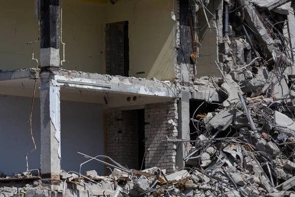 Stukken Metaal Steen Brokkelen Van Demolished — Stockfoto