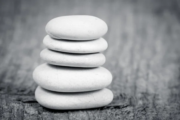 Pyramid of zen stones — Stock Photo, Image