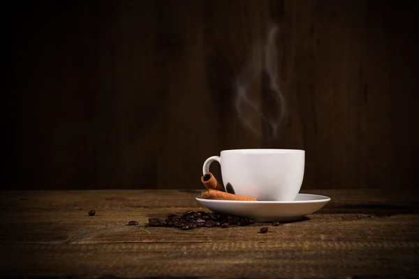 Cap biały Arabski kawy — Zdjęcie stockowe