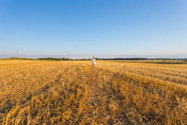 Child in wheat field. Outdoor. — Stock Photo, Image