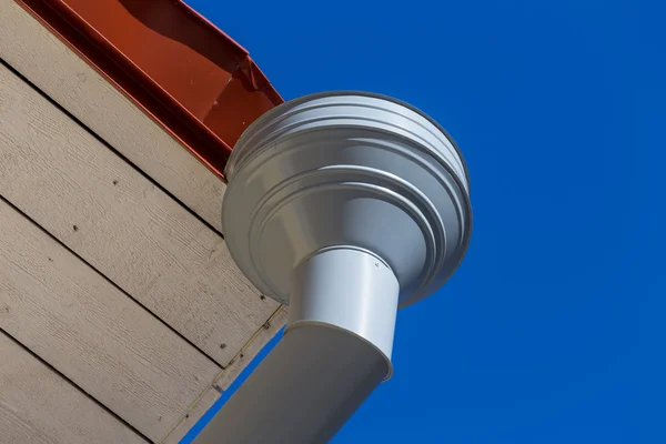 Rain gutter on house — Stock Photo, Image