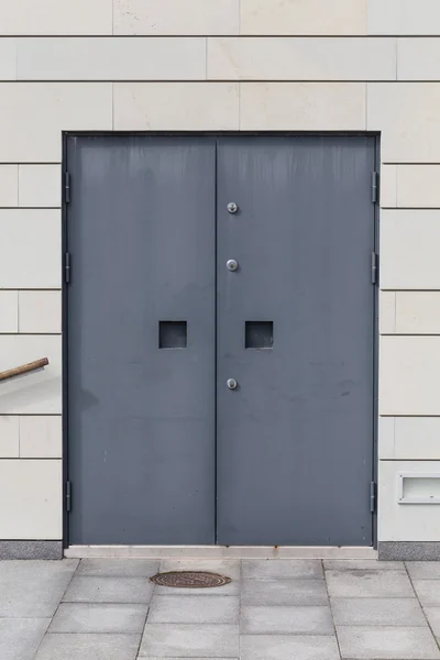 Porta de metal — Fotografia de Stock