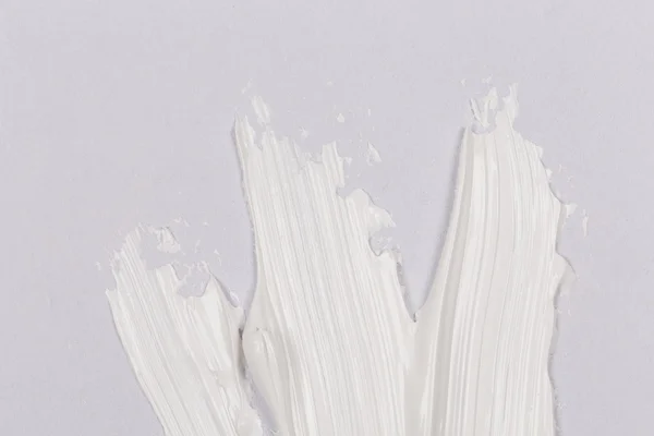 Малювати пензлем штрих на білому папері — стокове фото