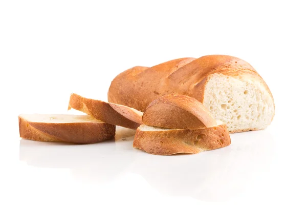 Fetta di pane isolata su bianco — Foto Stock