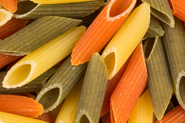 Pasta de penne de tres colores — Foto de Stock