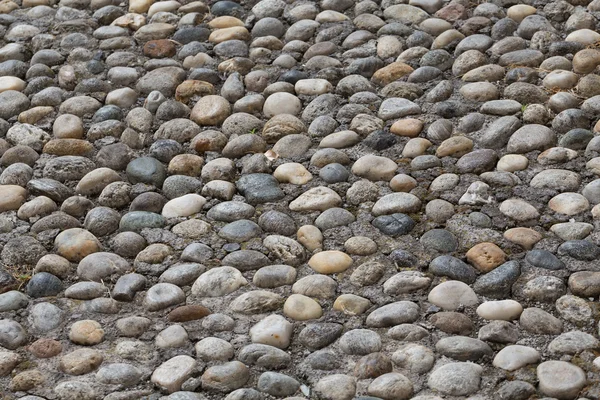 Kat geçit küçük çakıl taşları yapılan — Stok fotoğraf