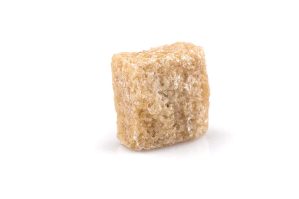 Cubo de azúcar moreno aislado — Foto de Stock