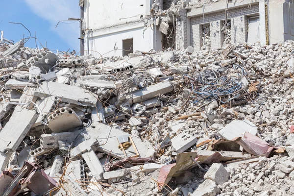 Casa demolida antes da reconstrução — Fotografia de Stock