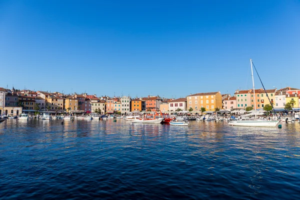 Barcos em Rovinj, Croácia — Fotografia de Stock