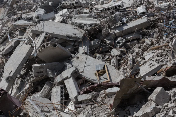 Demolished house before reconstruction — Stock Photo, Image