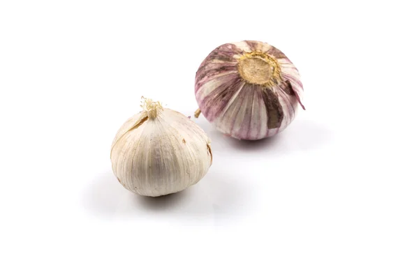 Knoblauch auf Weiß — Stockfoto