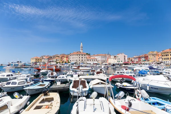 Barcos em Rovinj, Croácia — Fotografia de Stock