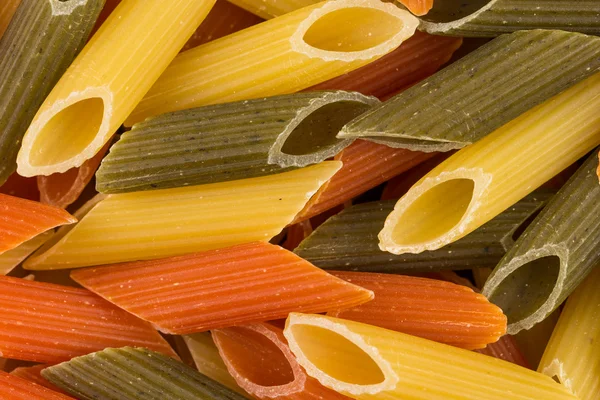 Pasta de penne de tres colores — Foto de Stock