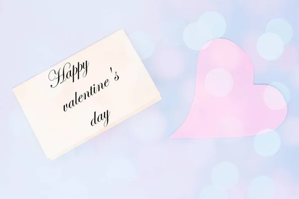 Różowe Serce Kartka Tekstem Szczęśliwych Walentynek Koncepcja Urlopu — Zdjęcie stockowe